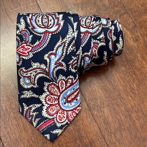 Lauren, Ralph Lauren 100% Silk Elegant Paisley Men's Tie in Red and Blue - Picture 1 of 11